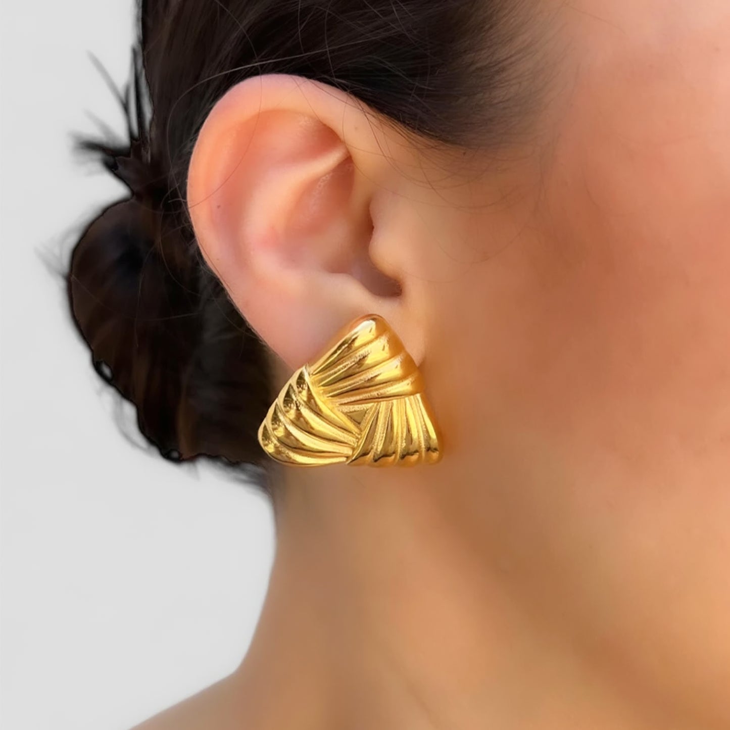 aretes broquel de moda para mujer en acero inoxidable